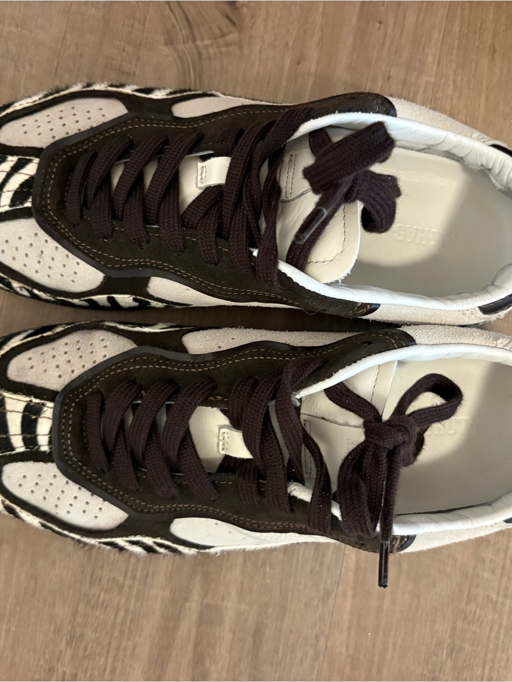 ALOHAS sneakers